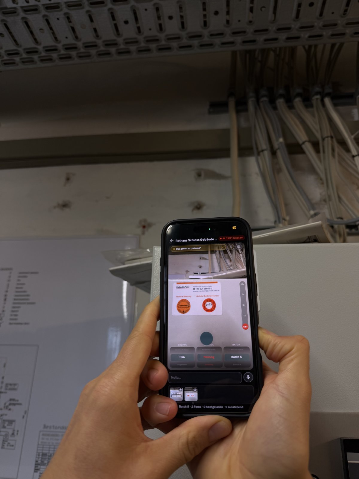 Technikraum mit Kabeltrassen, Erfassung in der App